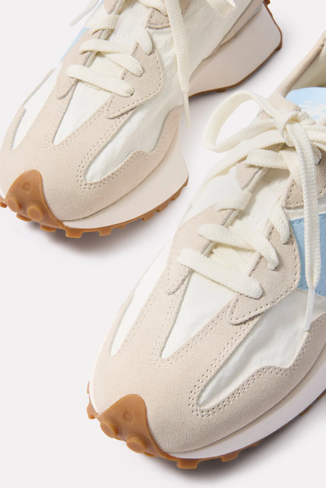 327 Sneaker