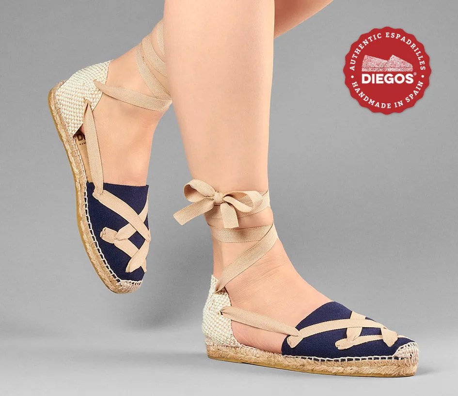 Alpargatas planas Lola clásicas cordones azul marino