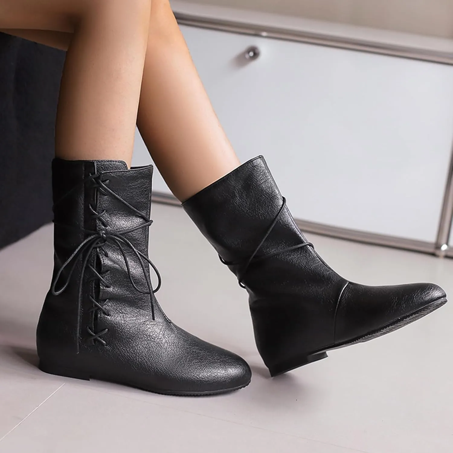 Cozivwaiy Women Vintage Flats Short Boots Lace up Comfortable Boots Round Toe Pirate Cosplay