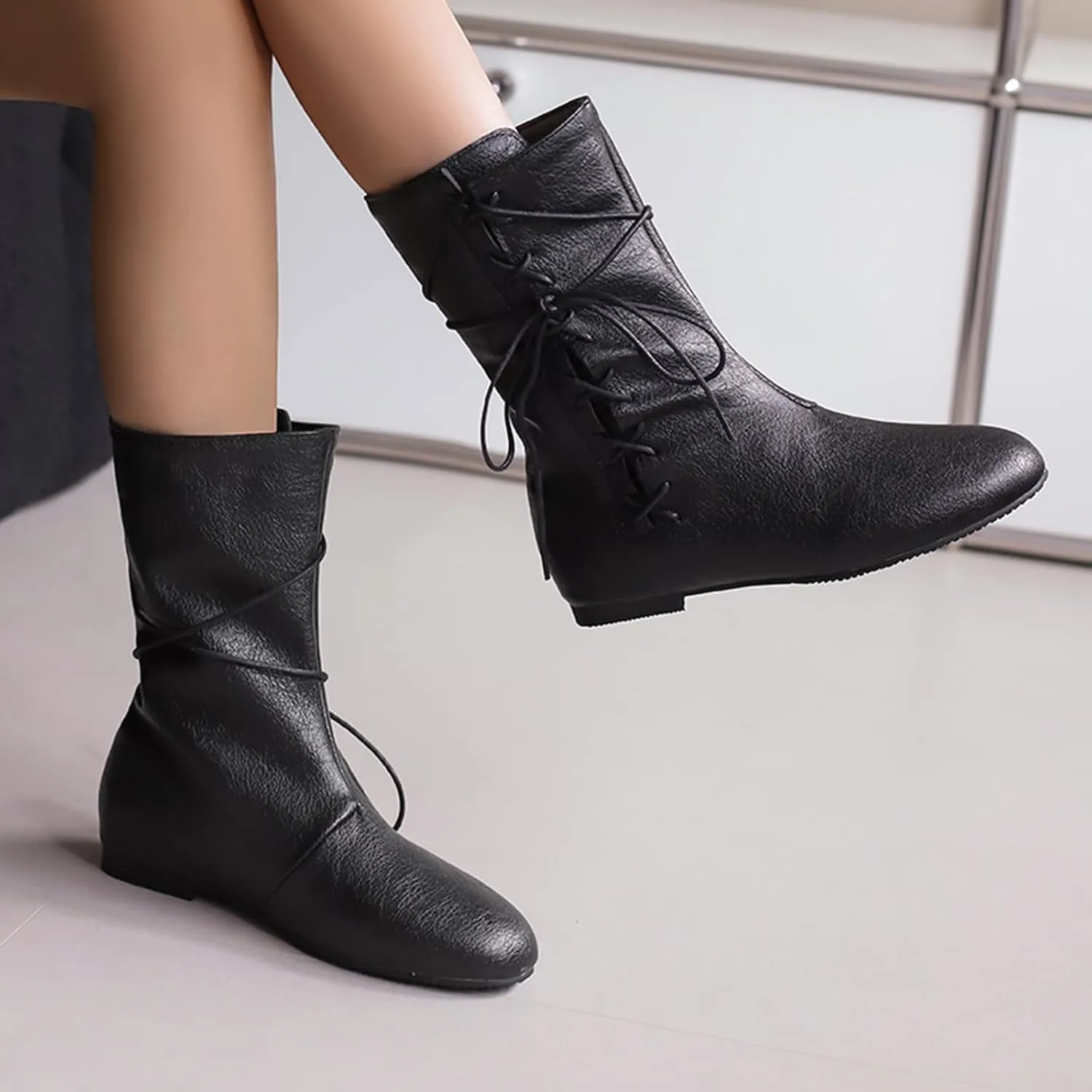 Cozivwaiy Women Vintage Flats Short Boots Lace up Comfortable Boots Round Toe Pirate Cosplay