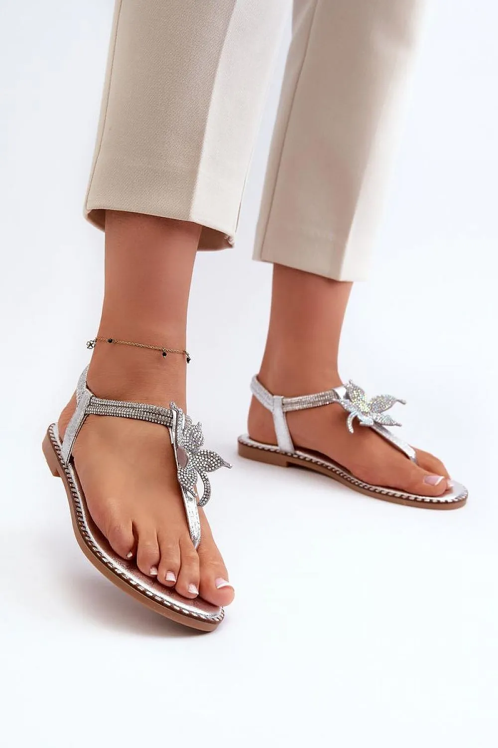 Fashion-Forward Comfortable & Chic Sandals
