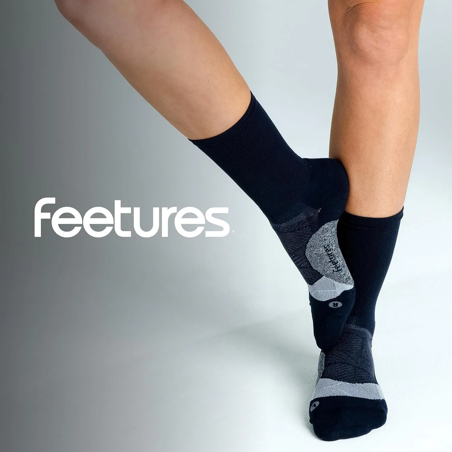 Feetures Elite Ultra Light Cushion Mini Crew Sock - Sport Sock with Targeted Compression - (1 Pair)