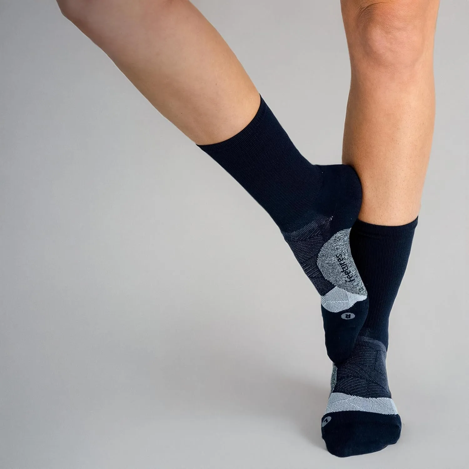 Feetures Elite Ultra Light Cushion Mini Crew Sock - Sport Sock with Targeted Compression - (1 Pair)