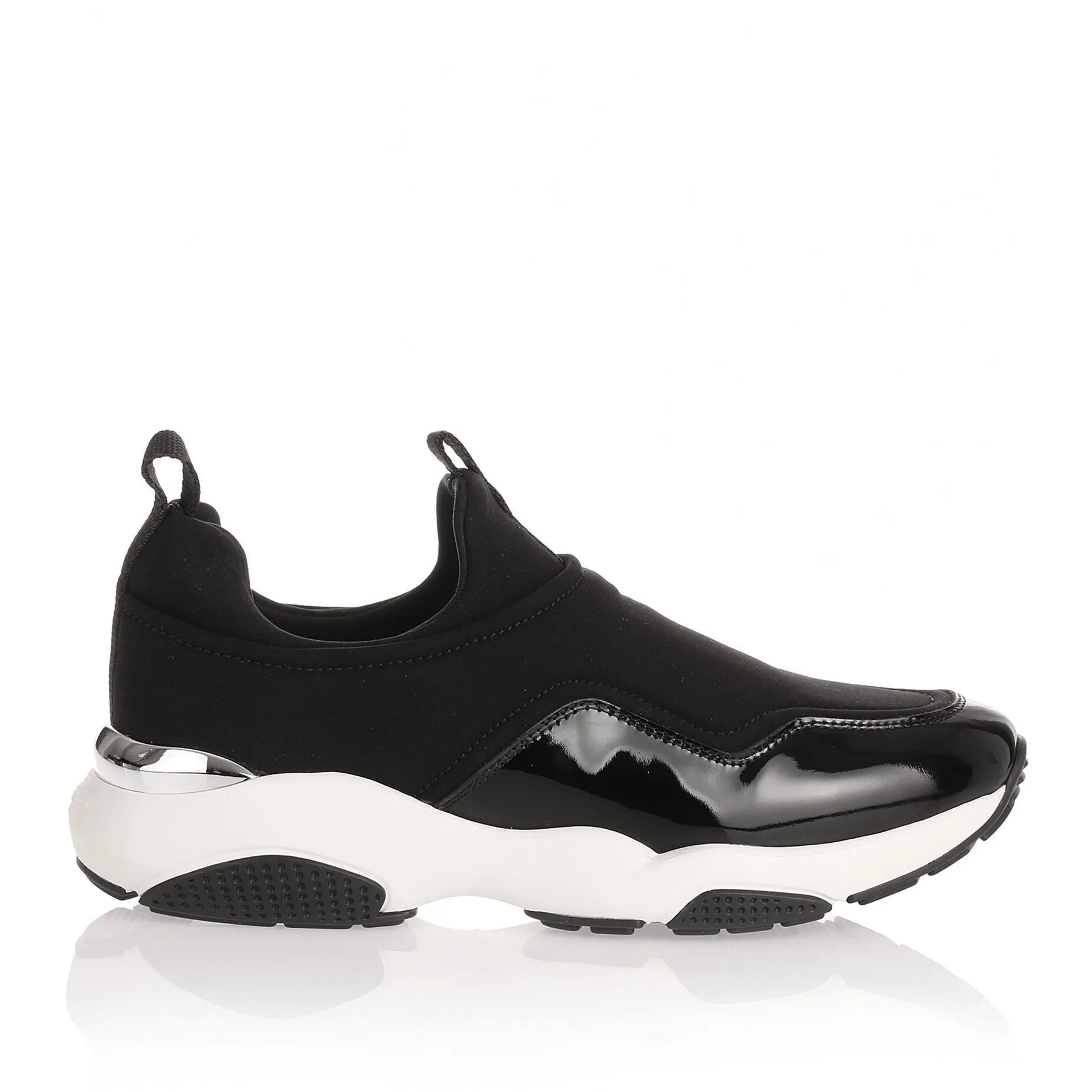 Giolly black fabric and patent leather sneaker