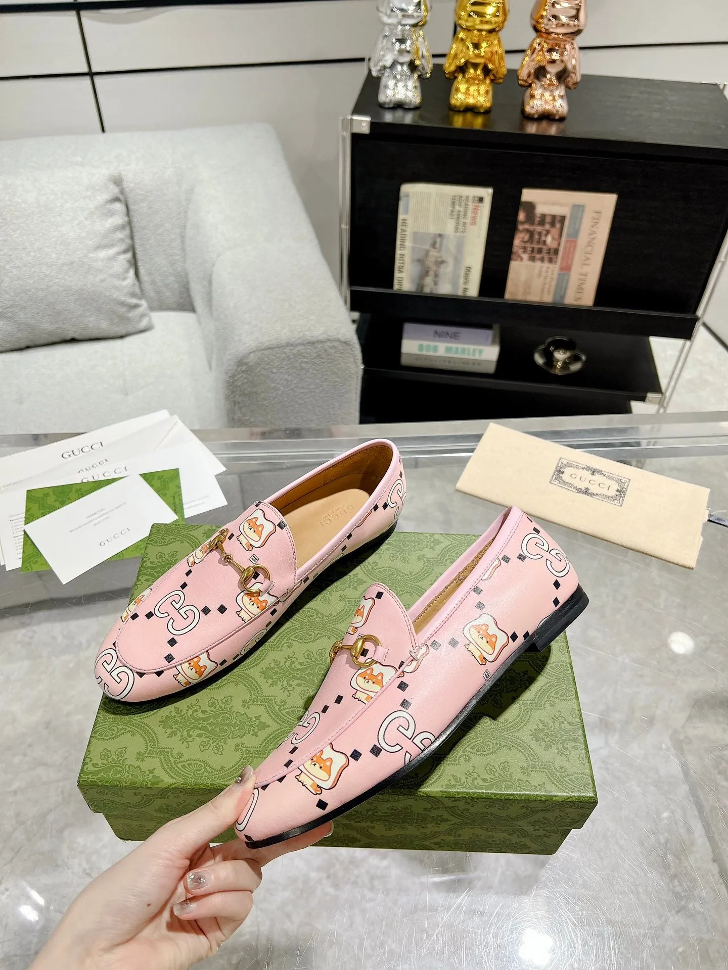 HORSEBIT LOAFER WITH CUTE CAT PRINT IN LIGHT PINK CALFSKIN