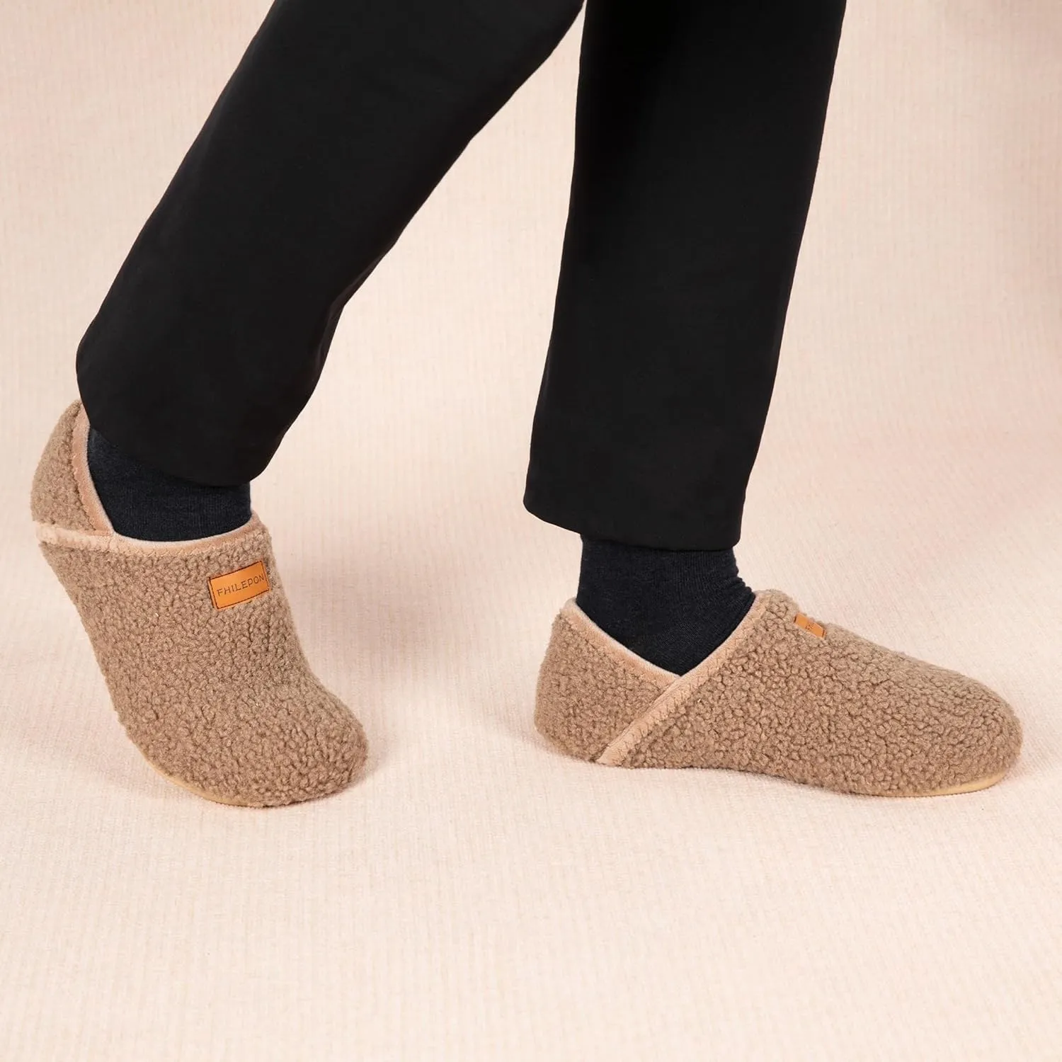 House Slippers for Women Soft-Lightweight House Shoes Men’s Furry Slippers Socks with Rubber Sole for Indoor Outdoor Use