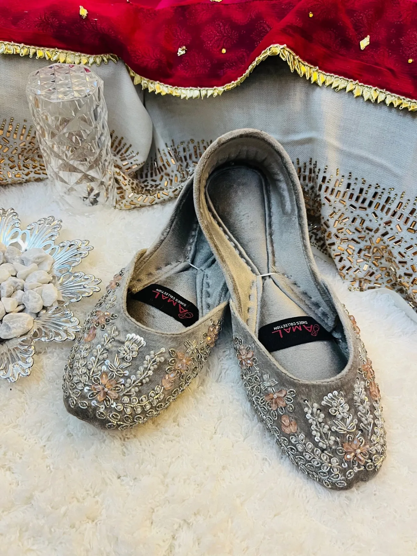 “Naqsh silver grey”