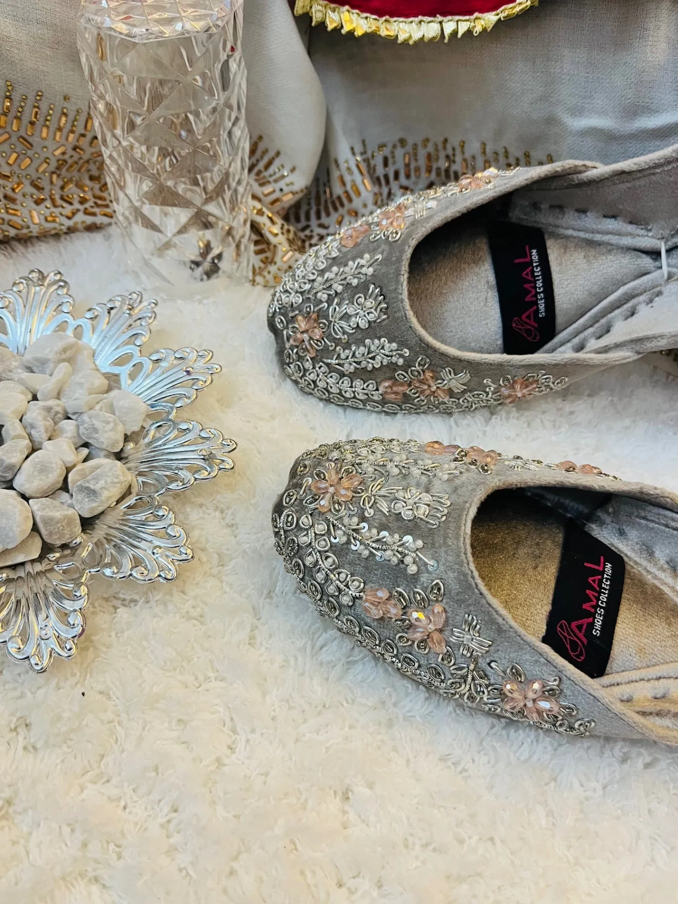 “Naqsh silver grey”