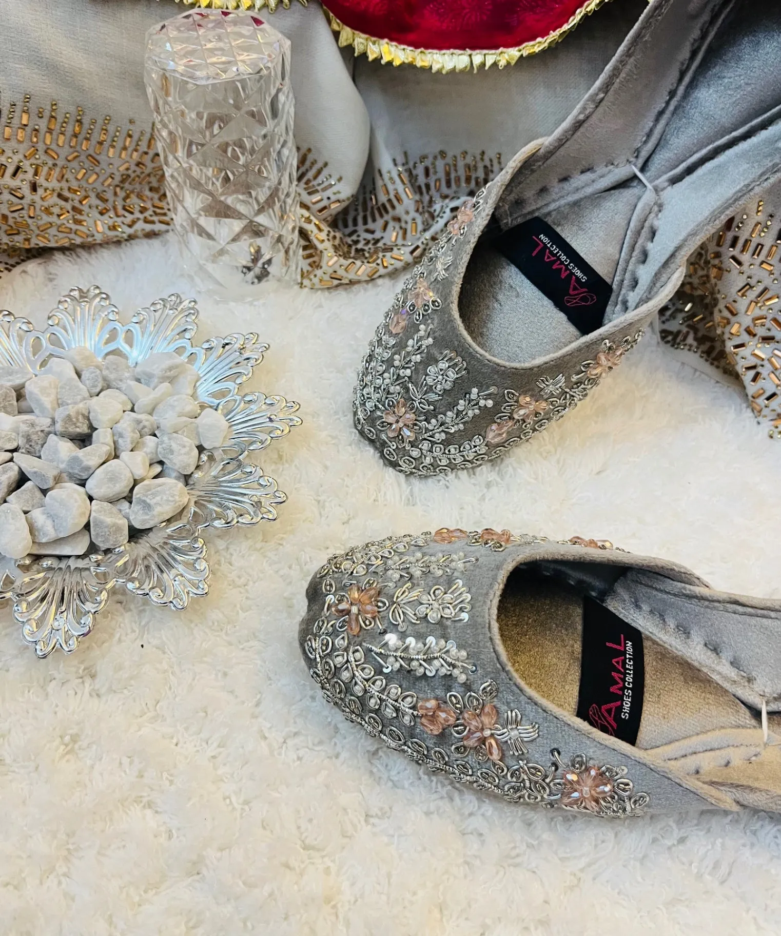“Naqsh silver grey”