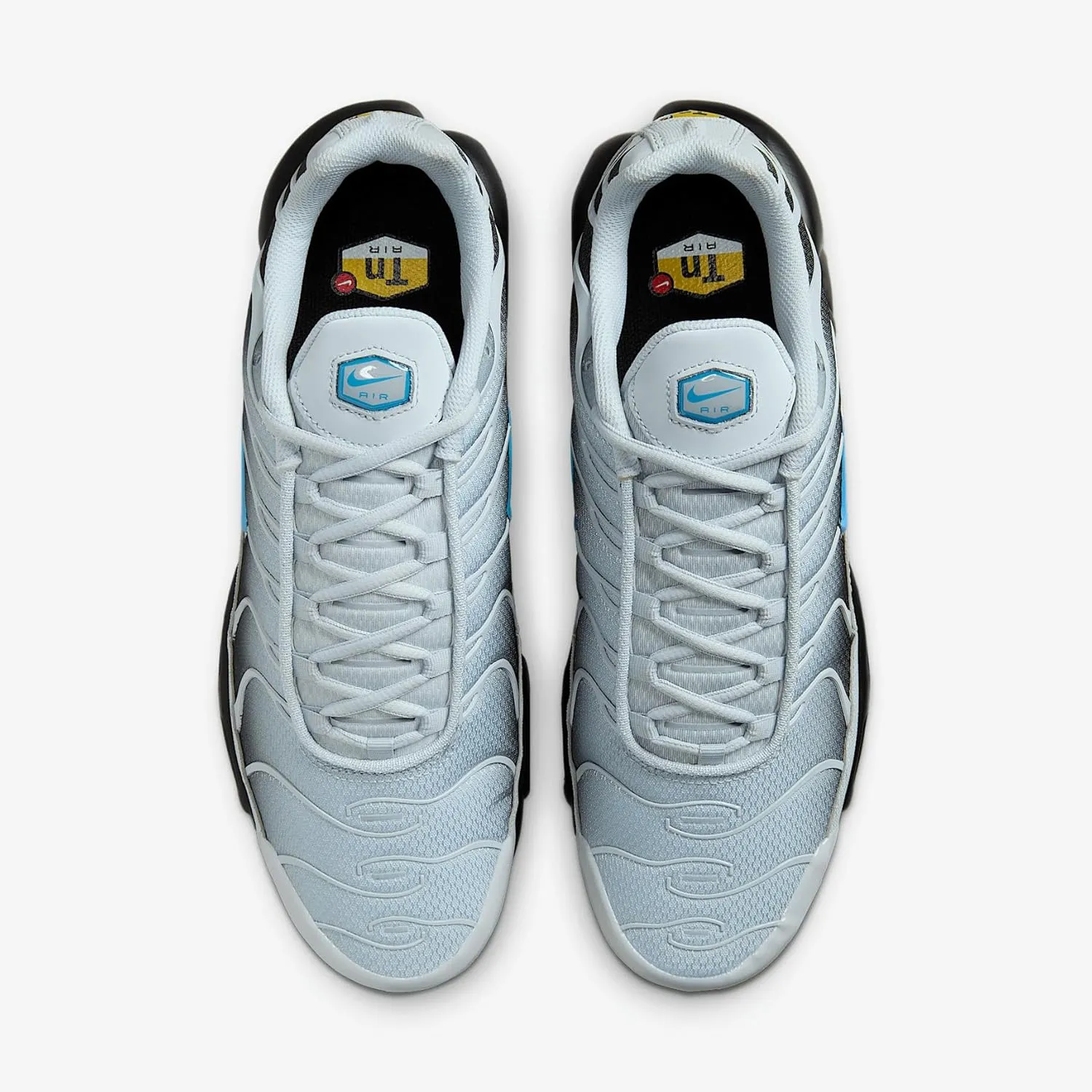 NIKE Men's Sneaker