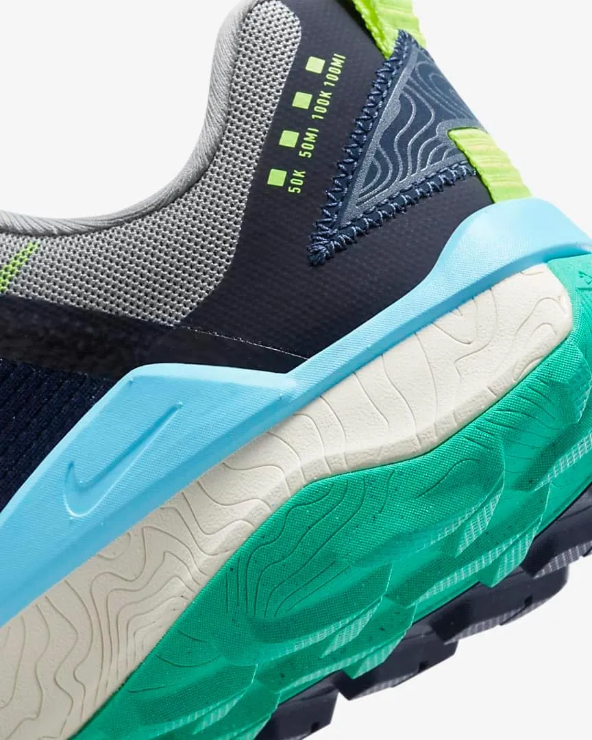 NIKE Men's Stroke Running Shoe