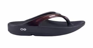 OOFOS WOMEN'S OOLALA LUXE SANDAL - CABERNET