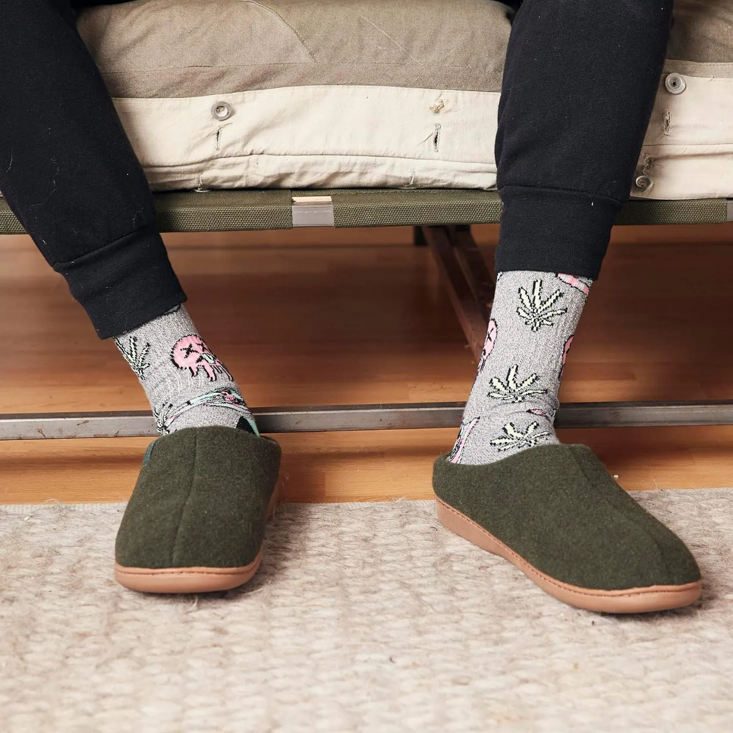 Oooh Yeah Men’s Non-Slip Solid Sherpa Fuzzy Slippers, Soft Cozy Fashion House Slippers for Indoor and Outdoor