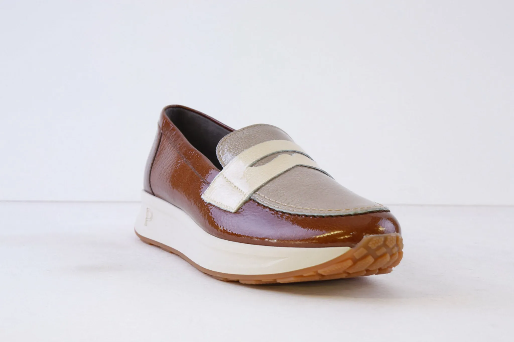 PITILLOS - 10202 SLIP-ON SHOE - TAN PATENT COMBI