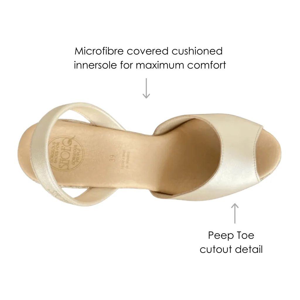 Roxy Wedge ('23 Edit) in Champagne
