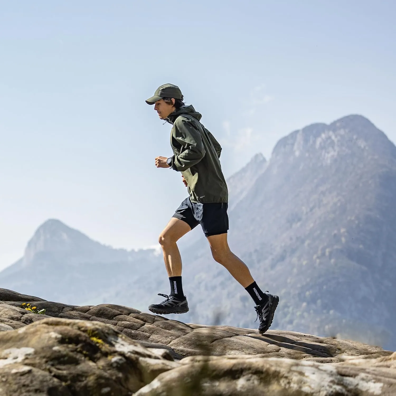 SALOMON Men's Wander Trail Running Shoe