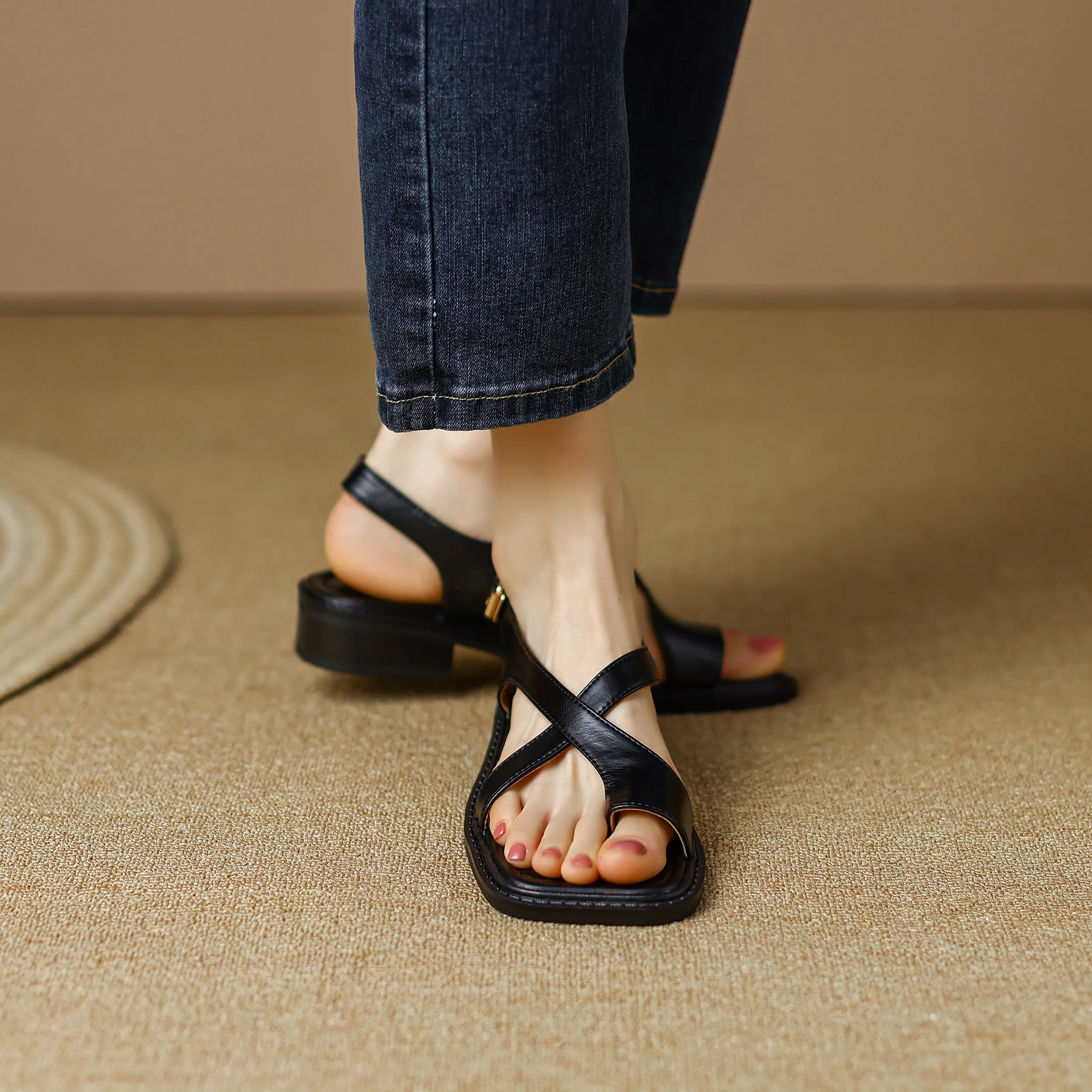 Summer Leather Comfortable Cross Straps Flat Sandals