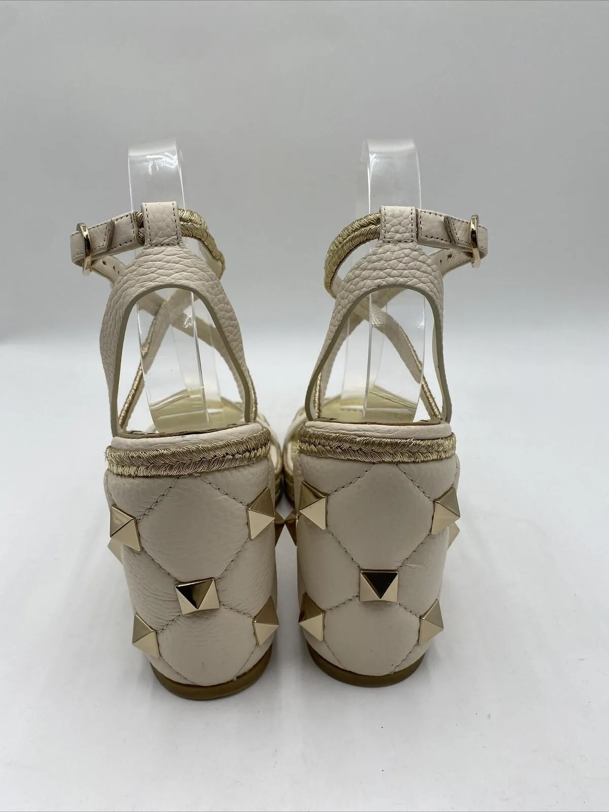 VALENTINO GARAVANI Valentino Ivory Rockstud Espadrille Wedge Sandals Size 40 - Very Good