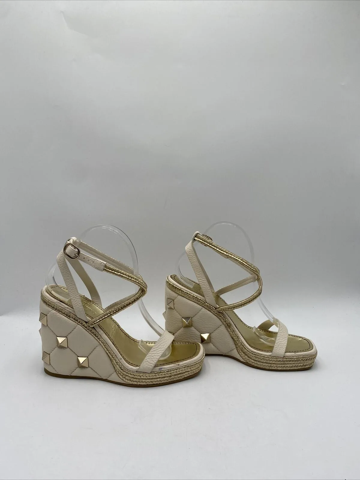 VALENTINO GARAVANI Valentino Ivory Rockstud Espadrille Wedge Sandals Size 40 - Very Good