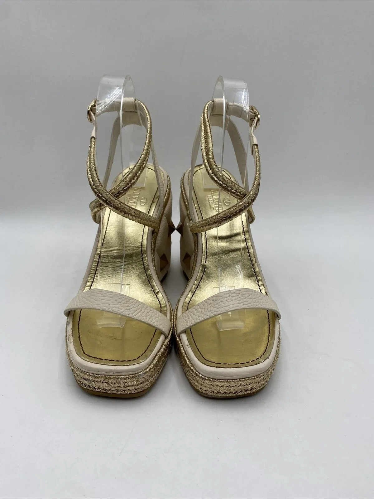 VALENTINO GARAVANI Valentino Ivory Rockstud Espadrille Wedge Sandals Size 40 - Very Good