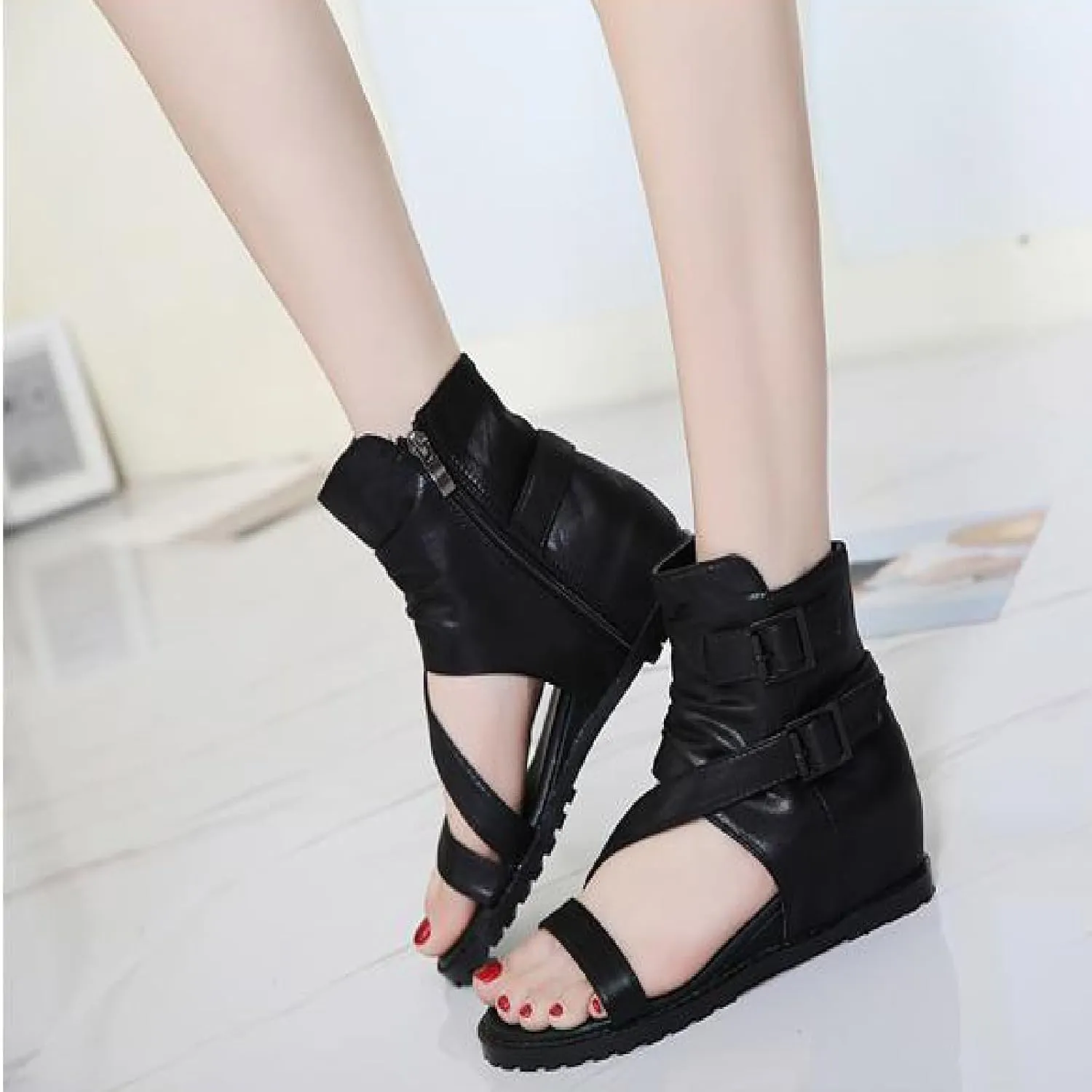 Women's Leather High Top Internal Increase Rome Sandals Boots Fashion Breathable Adjustable Buckle Strap Round Open Toe Flat Gothic Y2k Comfortable Non-Slip Party Casual Sandals